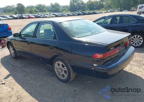 2000 Toyota Camry Le from USA, damaged, VIN JT2BG22K1Y0433460